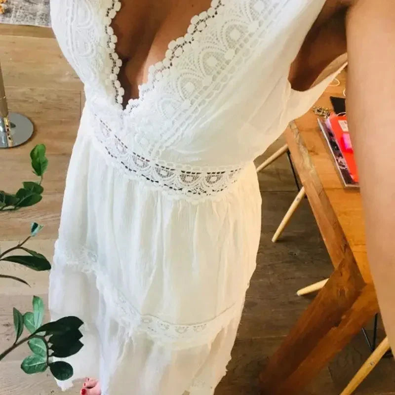 Drune | Spitzenkleid Mit V-ausschnitt