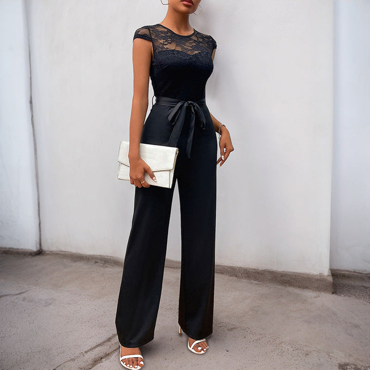 Damen Jumpsuit mit elegantem Spitzenoberteil und taillierbarem Gürtel W&W Mode