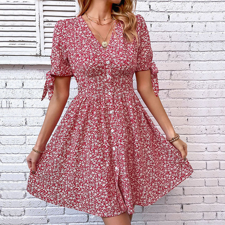 Damen Blusenkleid mit floralen Mustern und verspielten Rüschen W&W Mode