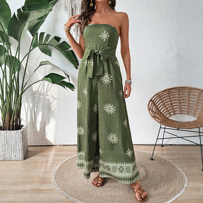 Damen Jumpsuit mit schulterfreiem Design und elegantem Bindegürtel W&W Mode