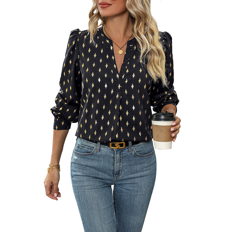 Damen Bluse mit elegantem V-Ausschnitt und feinen Rüschendetails W&W Mode