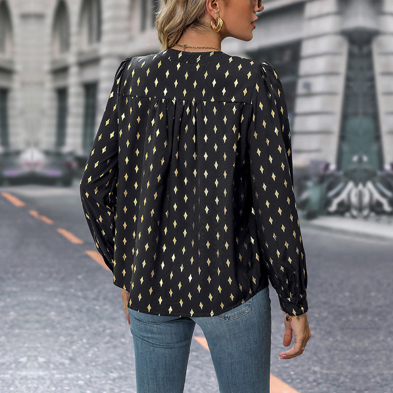 Damen Bluse mit elegantem V-Ausschnitt und feinen Rüschendetails W&W Mode