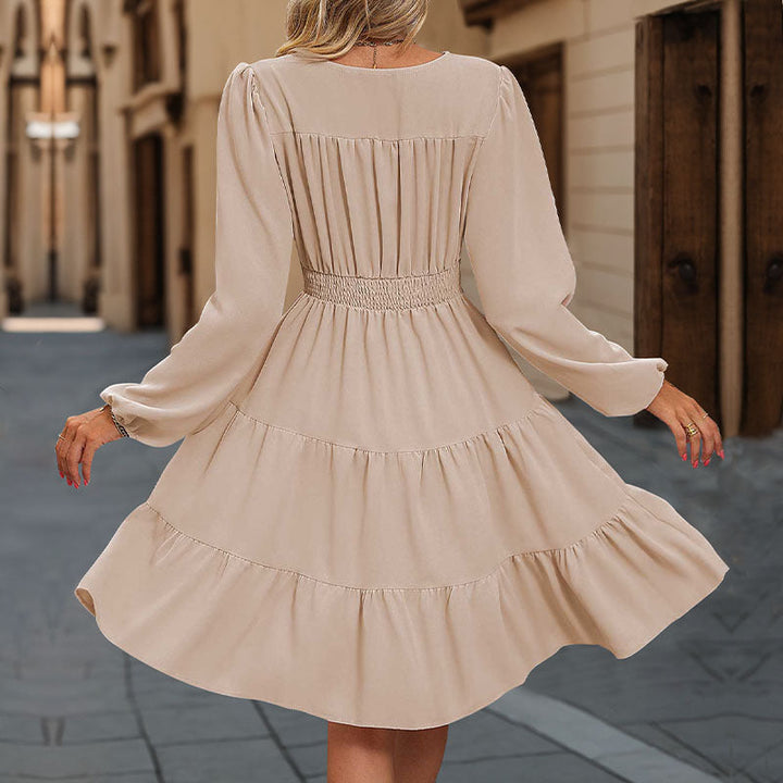 Damen Knielanges Wickelkleid mit Rüschen und Knopfdetails W&W Mode