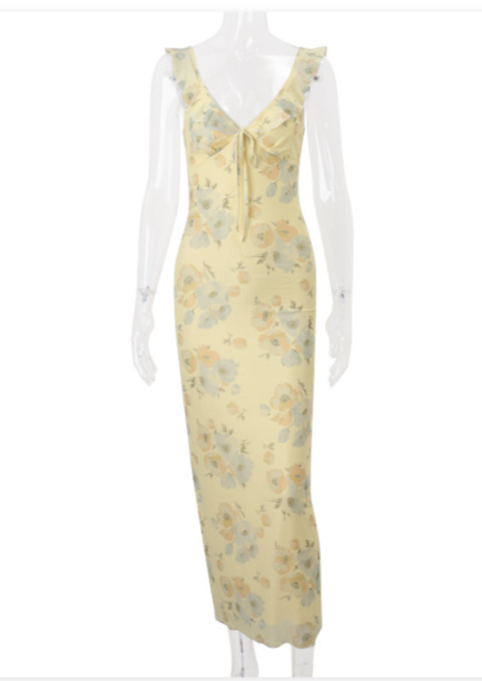 Damen Maxikleid mit zartem Blumenmuster und femininem Rüschendesign W&W Mode